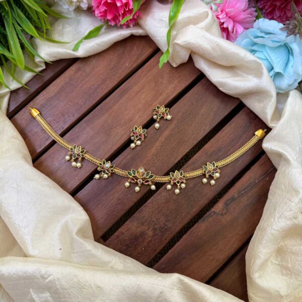 Fancy Red & Green Lotus Neck Set - IM65