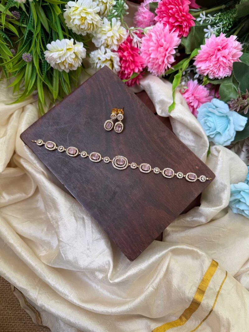 Elegent Diamond Look Alike Baby Pink Oval Short Choker- IM55