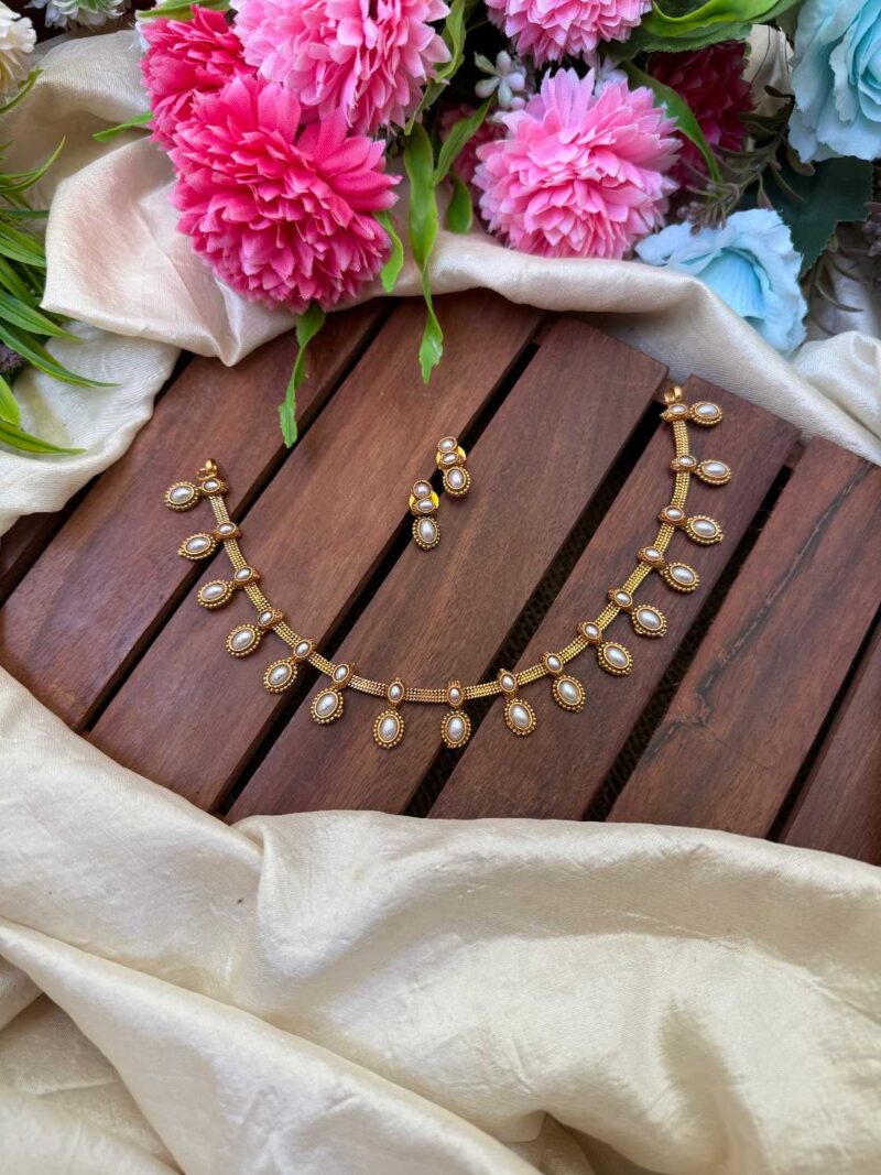 Simple Antique Drop Shape Pearl AD Stone Neck Set- IM76