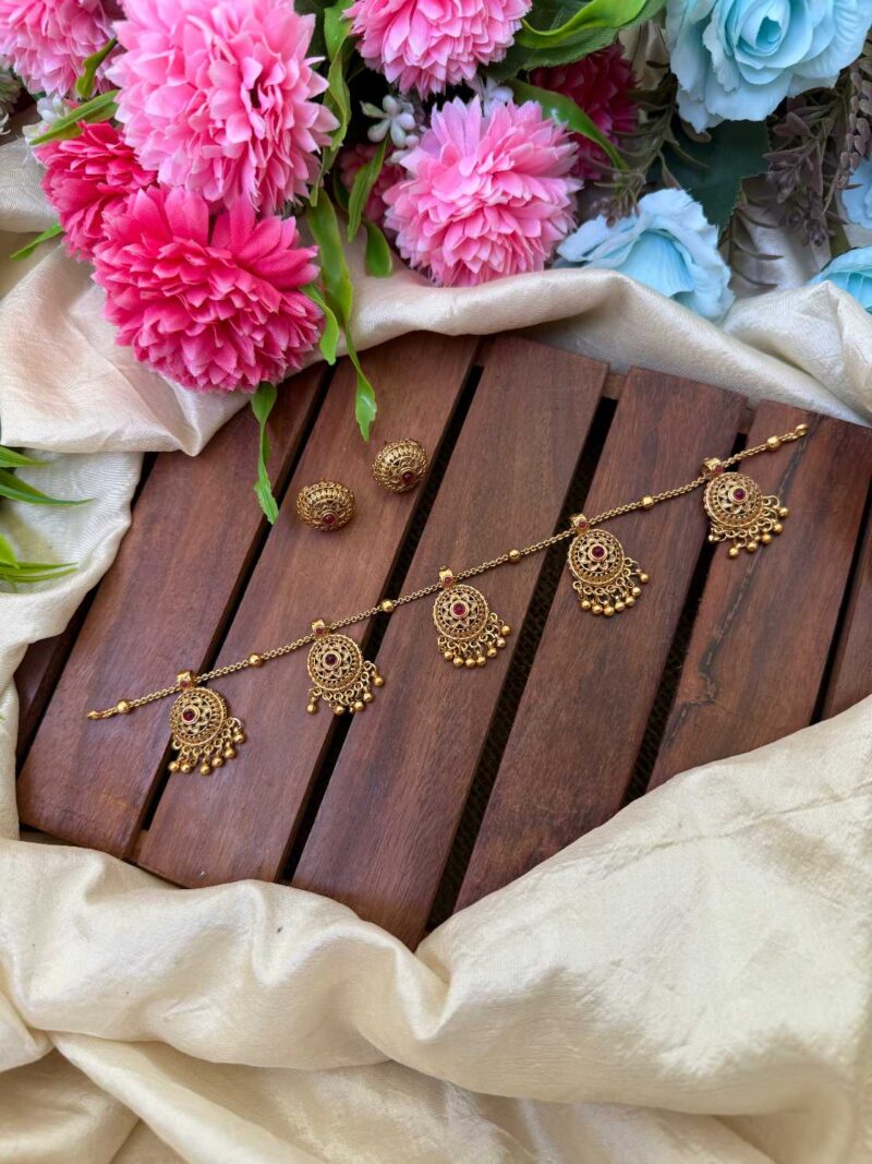 Unique Antique Round Shape Neck Set- IM77
