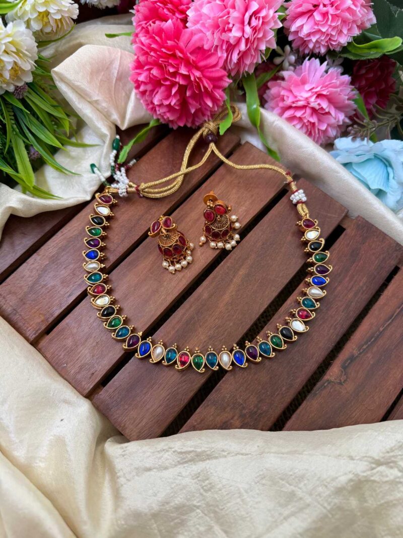 Simple Mango Style 2 in 1 Neck Set- IM84