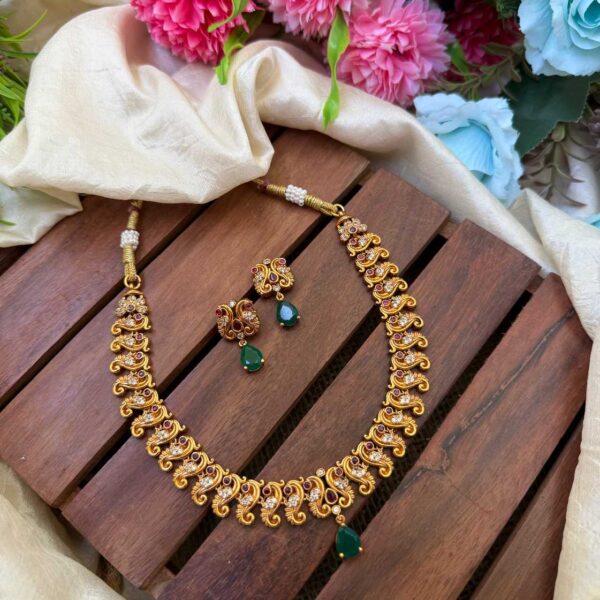 Elegent Antique Peacock AD Stone Neck Set- IM101
