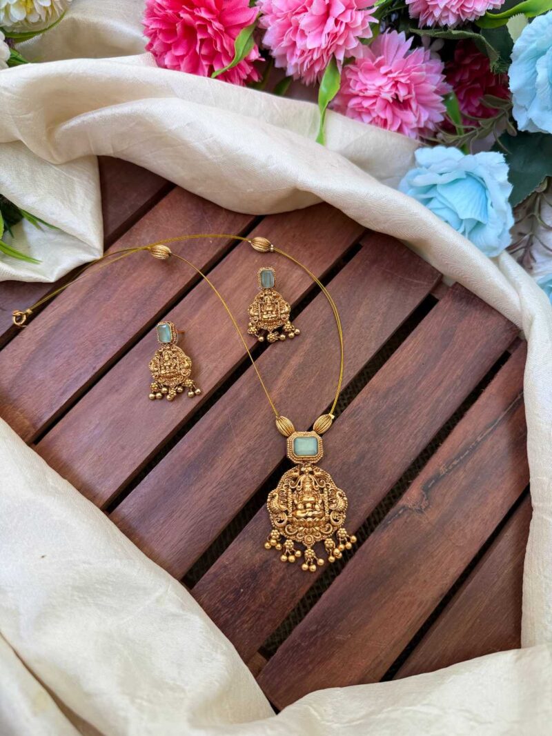 Invisible Antique Lakshmi Pendent Pastel Green Neck Set- IM112