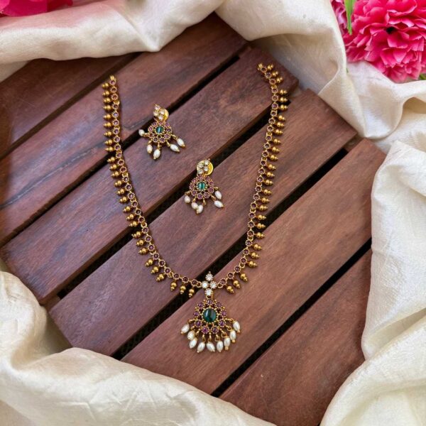 Antique Red & Green Fancy Neck Set - IM27