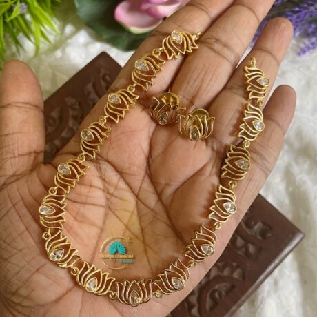 Unique Antique Lotus AD Stone Neck Set- IM42