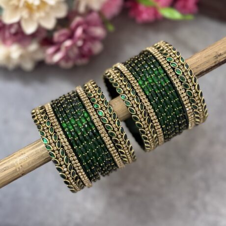 Dark green leaf pattern border Silk Thread bangles with dark green raindrop Glass Bangles Combo- BC385