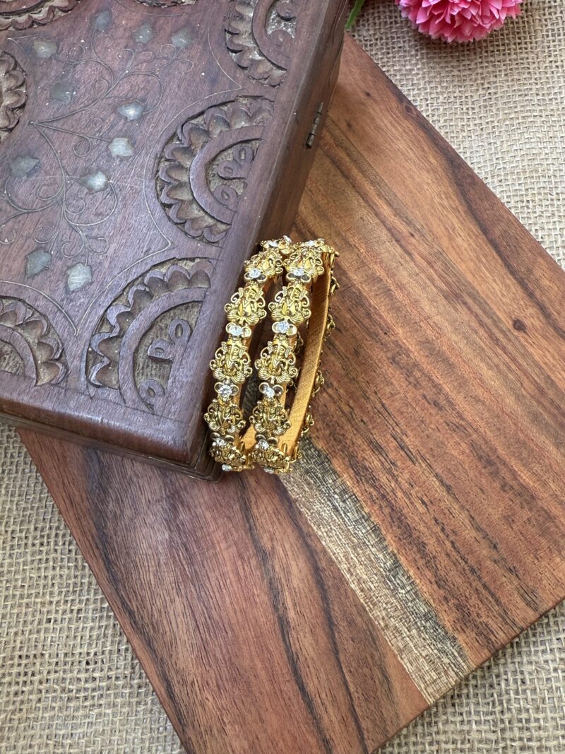 Ganesh Antique Border Bangles- SkB039