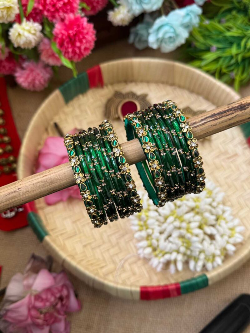 Drop Dark Green Silk Thread Glass Bangles Combo - BC417