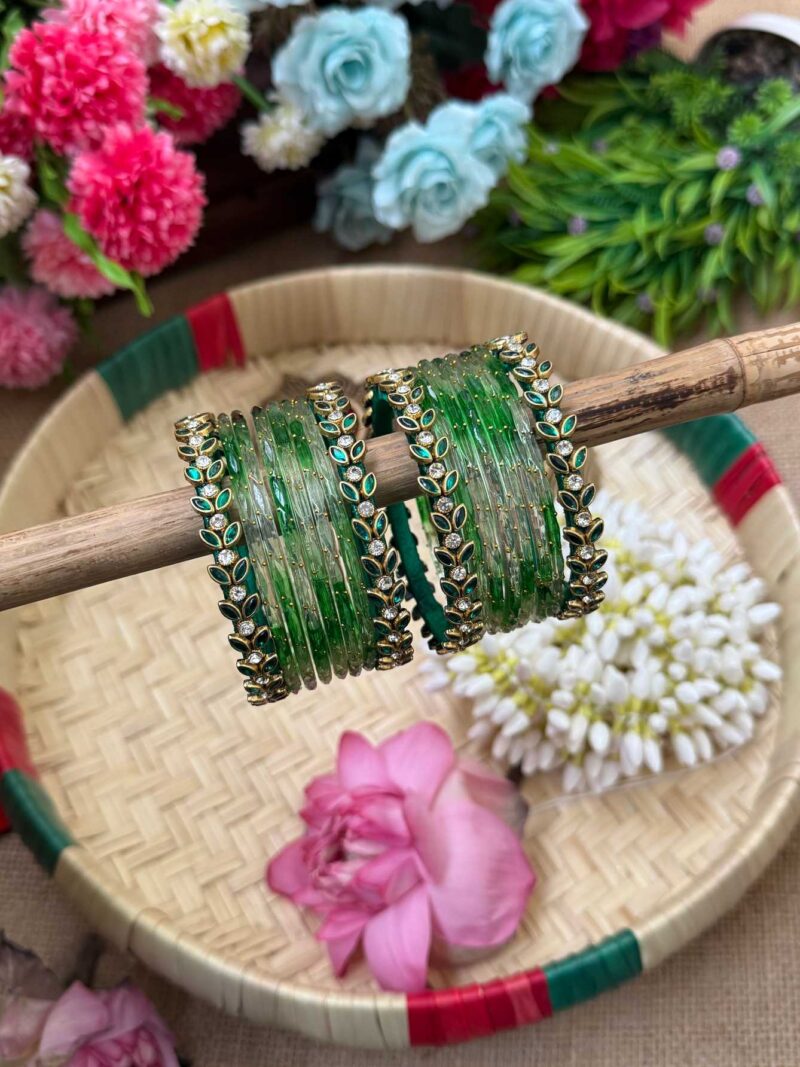 Leaf Dark Green Silk Thread Glass Bangles Combo - BC421
