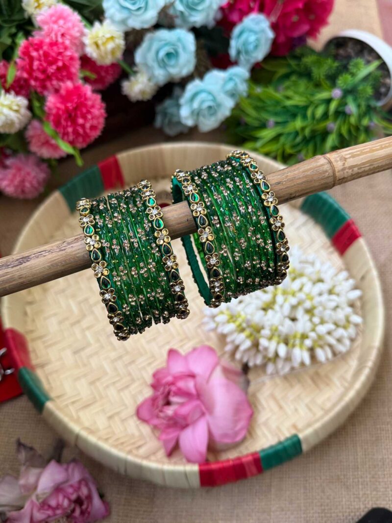 Drop Dark Green Silk Thread Glass Bangles Combo - BC424