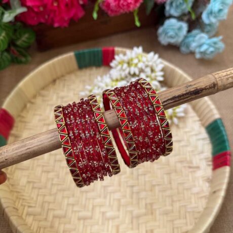 Triangle Pattern Red Silk Thread Glass Bangles Combo - BC433
