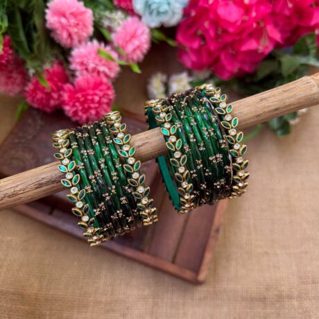 Leaf Dark Green Silk Thread Glass Bangles Combo - BC426