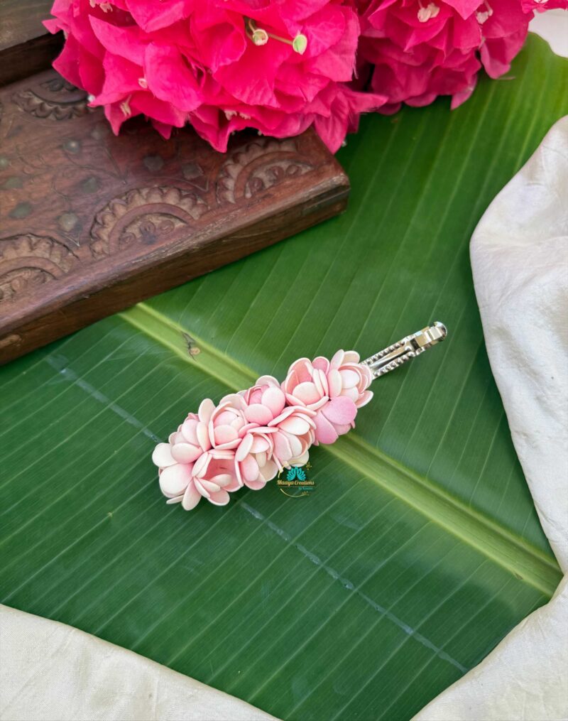 Real Look like Mysore Malli – Centre Clip - J207