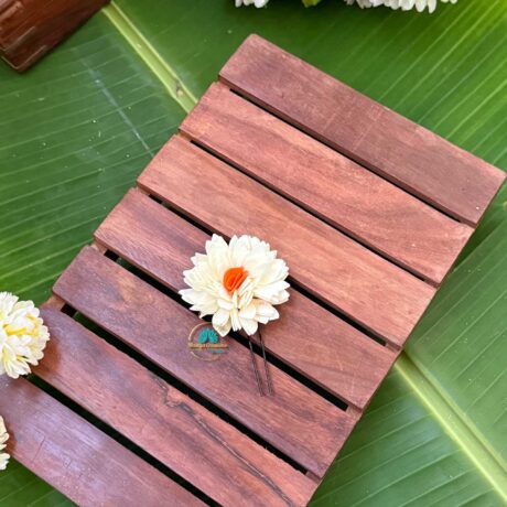 Real Look like Pichi Poo ‘U’ pin - J217