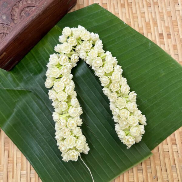 Exquisite Bloomed Form Jasmine/Malli Poo/Gajra – J222