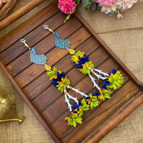 Elegance Feathered Peacock With Pichi Flower Hanging - TO3