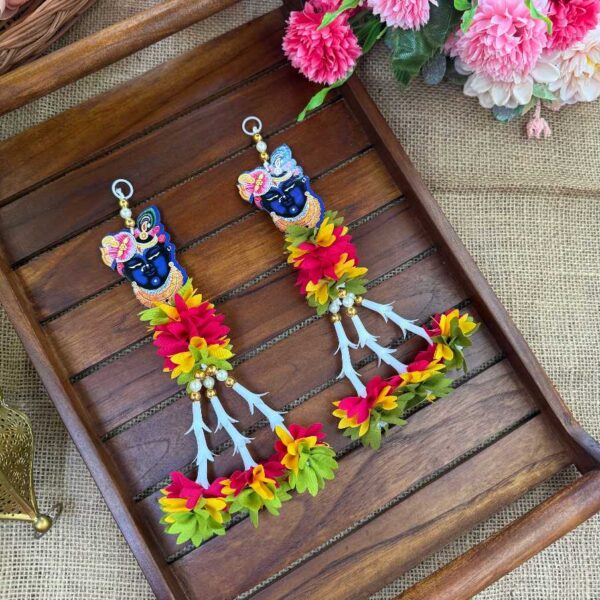 Shrinathji Krishna With Pichi Flower Hanging - TO5
