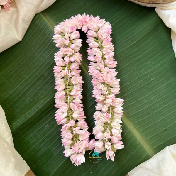 Centre Clip - Jaathi Malli with centre clip string (Spanish jasmine / Royal jasmine) – J225