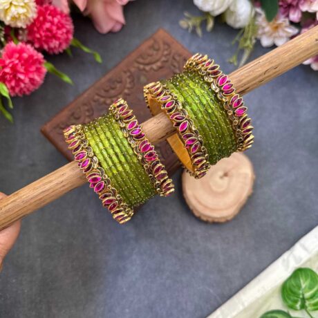 Lotus Pink bangles with Parrot Green Glass Bangles - BC500