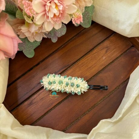 Real Look like White with Teal – Jasmine Centre Clip - J245