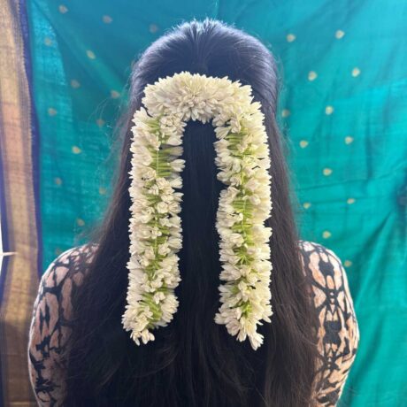Centre Clip - Real Look like Bloomed Nithya Malli clip string - J290
