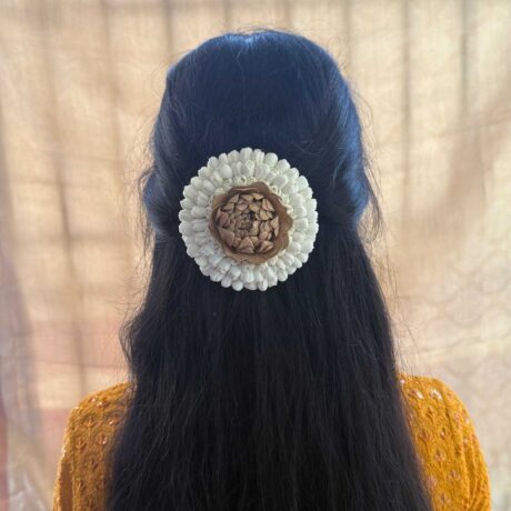 Gold Lotus with Mini Mottu Malli Alligator clip combo - J361