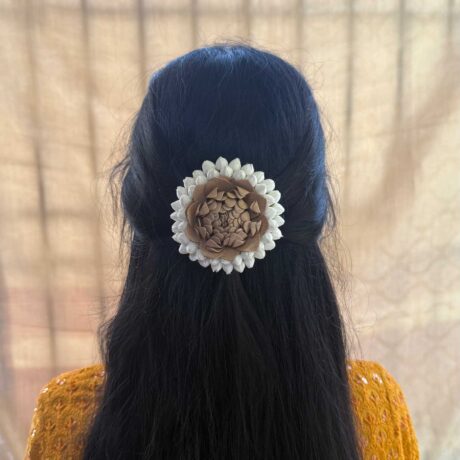 Gold Lotus with Mini Mottu Malli Alligator clip combo - J361