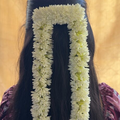 Centre Clip – Real Look like Bloomed Mullai clip string –  J339