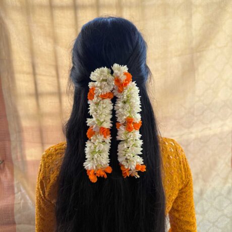 Pichi with Kanakambaram Flower – J364