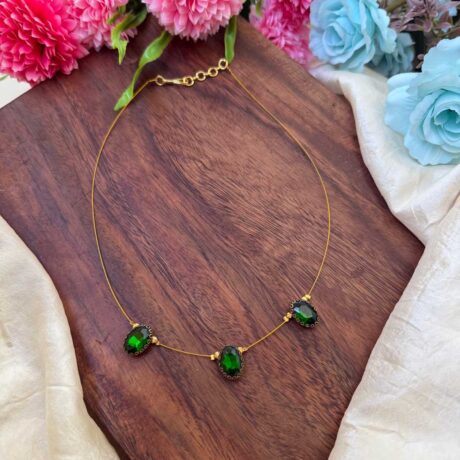 3 Green Oval Stone Pendant Invisible Neckpiece – IN139