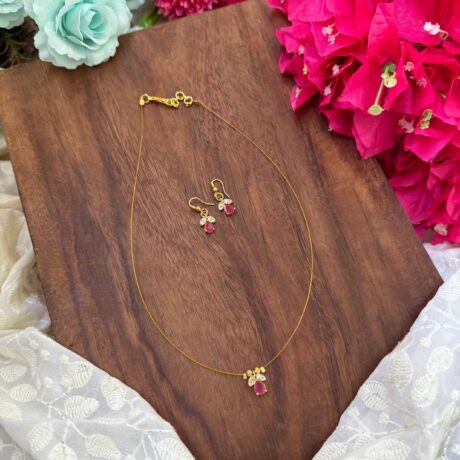 White and Rose Stone Pendant Invisible Neckpiece – IN149