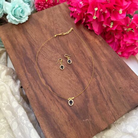 Single Dark Blue Stone Oval Pendant Invisible Neckpiece – IN158