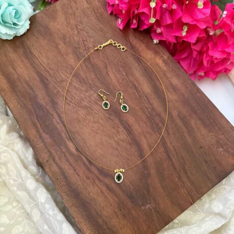 Single Dark Green Stone Oval Pendant Invisible Neckpiece – IN161