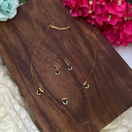 Green Stone Drop Pendant Invisible Neckpiece – IN175