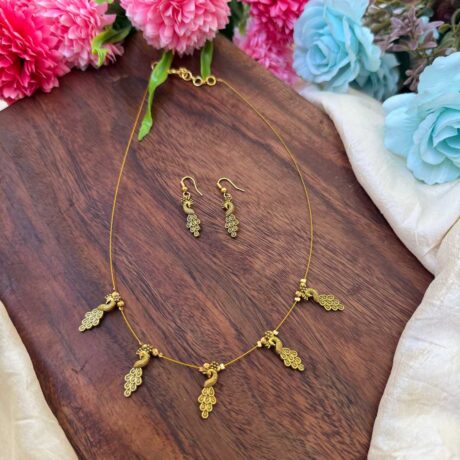 5 Peacock Pendant Invisible Neckpiece – IN127