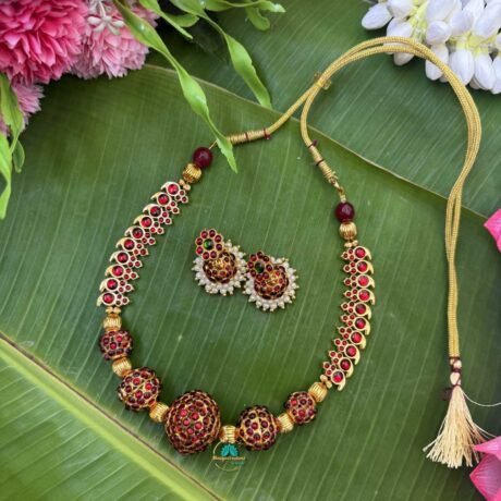 Red Rudraksh Pendant Necklace- KN096