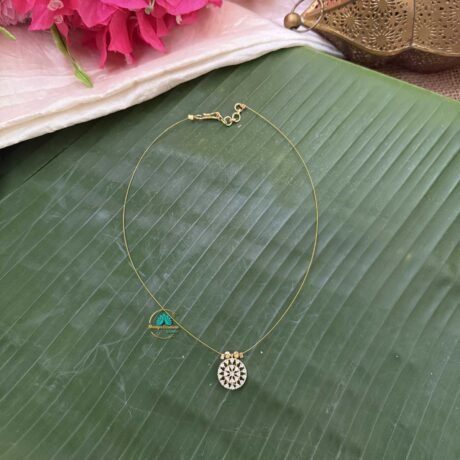 White Stone with Round Shaped Pendant Invisible Neckpiece – IN192