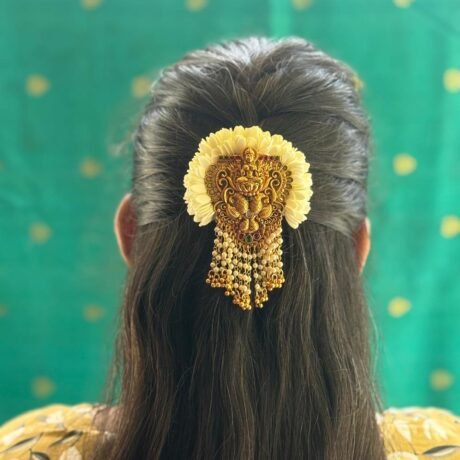 Maaya Lakshmi Jada Billai with Mullai Flower - J444
