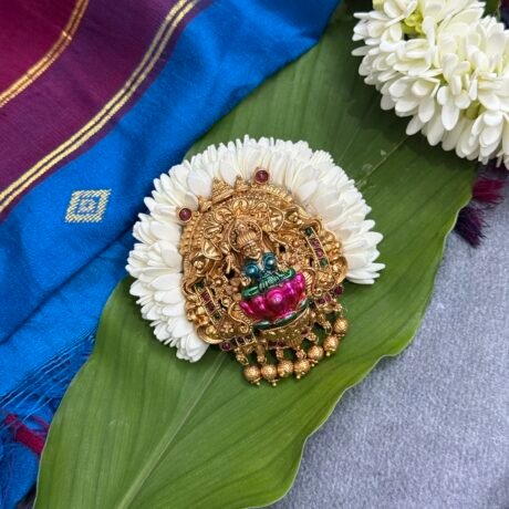 Maaya Lakshmi Jada Billai with Mullai Flower - j431