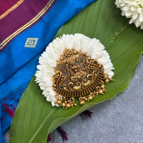 Maaya Lakshmi Jada Billai with Mullai Flower - j429