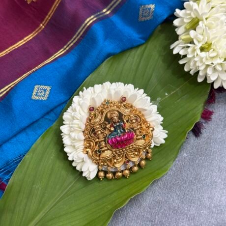 Maaya Lakshmi Jada Billai with Mullai Flower - j423
