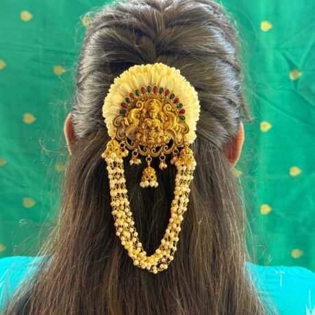 Maaya Lakshmi Jada Billai with Mullai Flower - J457