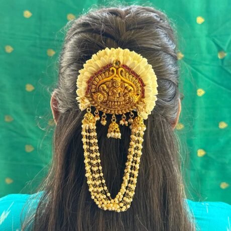 Maaya Lakshmi Jada Billai with Mullai Flower - J459