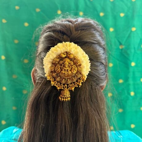 Maaya Lakshmi Jada Billai with Mullai Flower - J460
