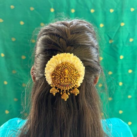 Maaya Lakshmi Jada Billai with Mullai Flower - J461