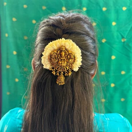 Maaya Lakshmi Jada Billai with Mullai Flower - J463