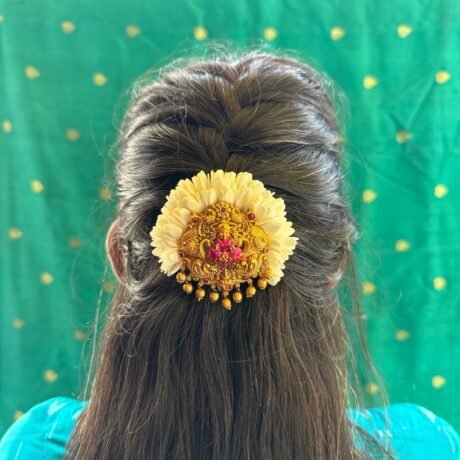 Maaya Lakshmi Jada Billai with Mullai Flower - J464